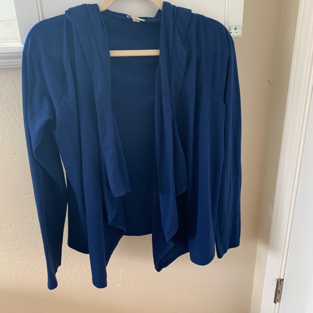 Blue lightweight sweater with hood